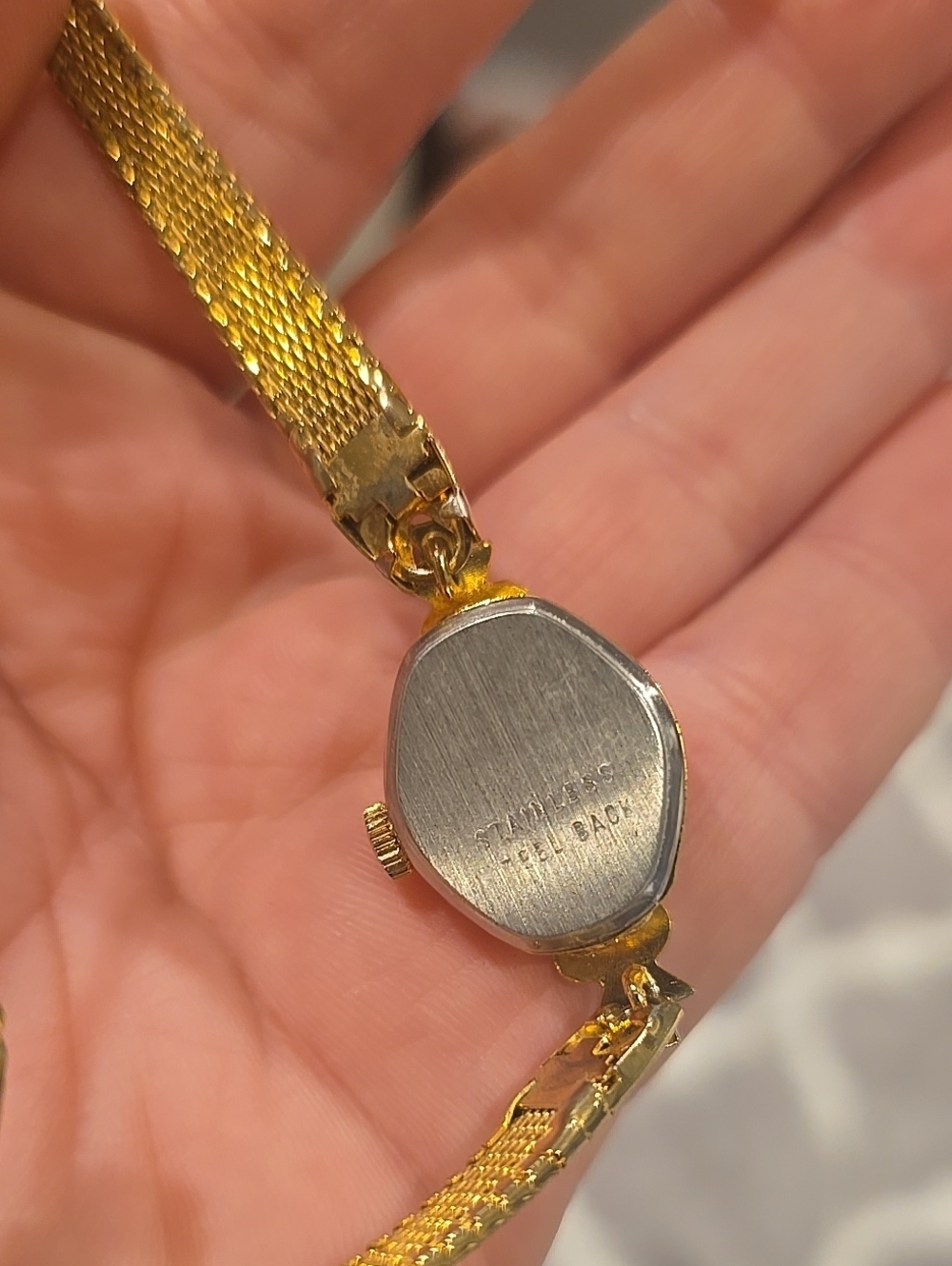 Vintage Risa Heart Watch - Picture 3 of 3